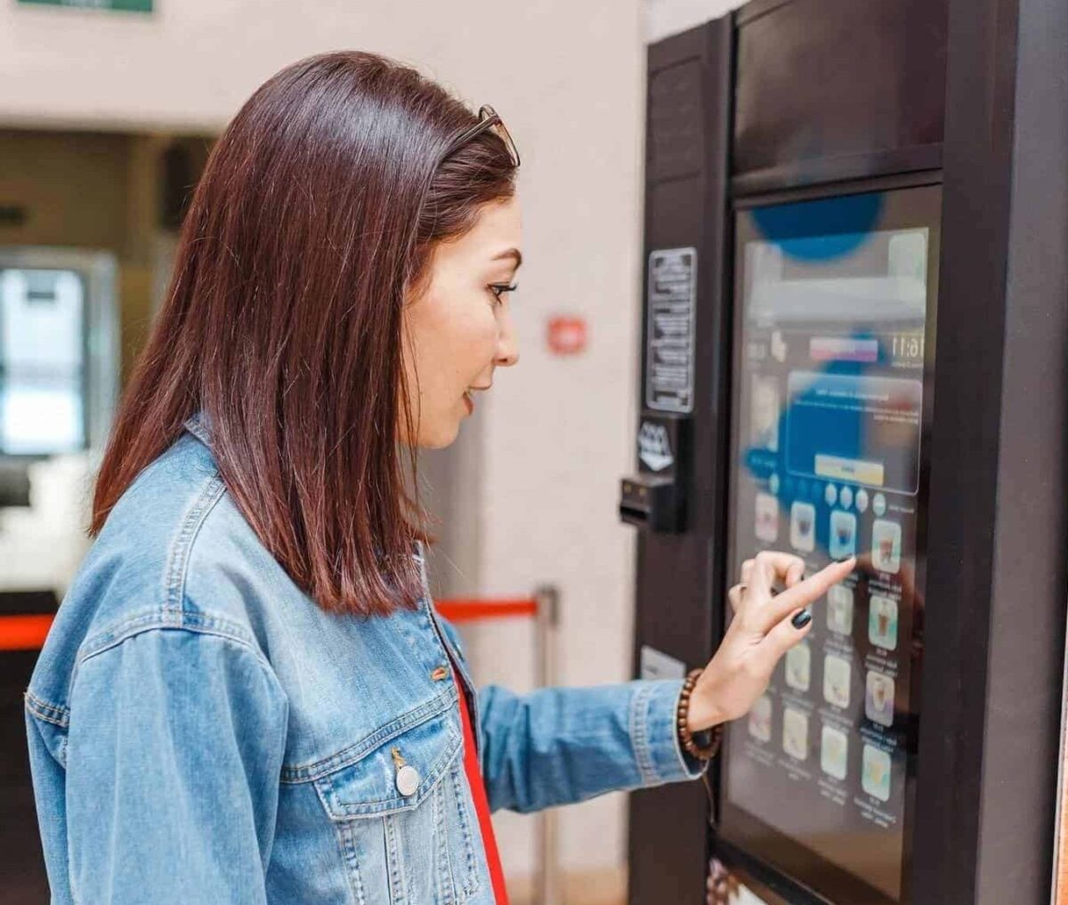 Comment fonctionne un distributeur automatique de médicaments en pharmacie ?