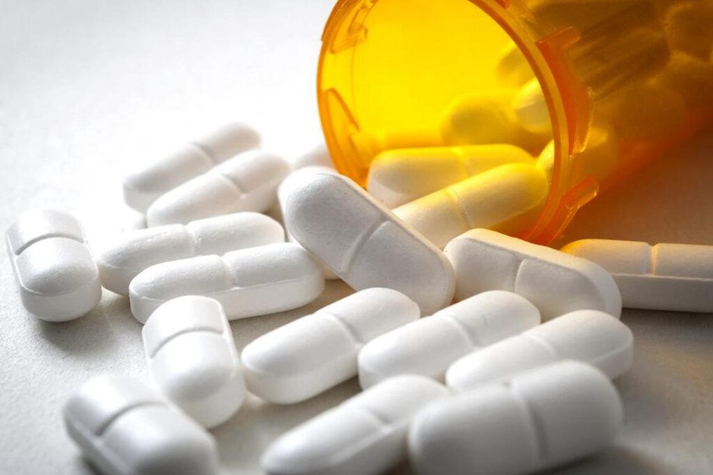 Trop de médicaments : quels effets sur notre santé ?