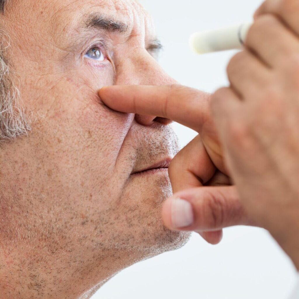 Comprendre et vivre avec la cataracte et la presbytie : Conseils et solutions pour une meilleure qualité de vie