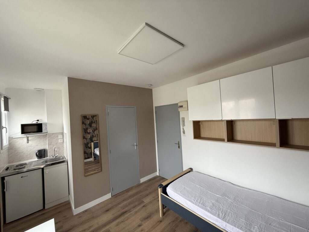 Studio étudiant meublé lumineux à La Roche-sur-Yon